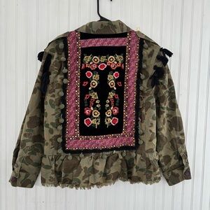 Coffee Shop New York Women's Camo Jacket Embroidered Cape Detail Tassels SMALL